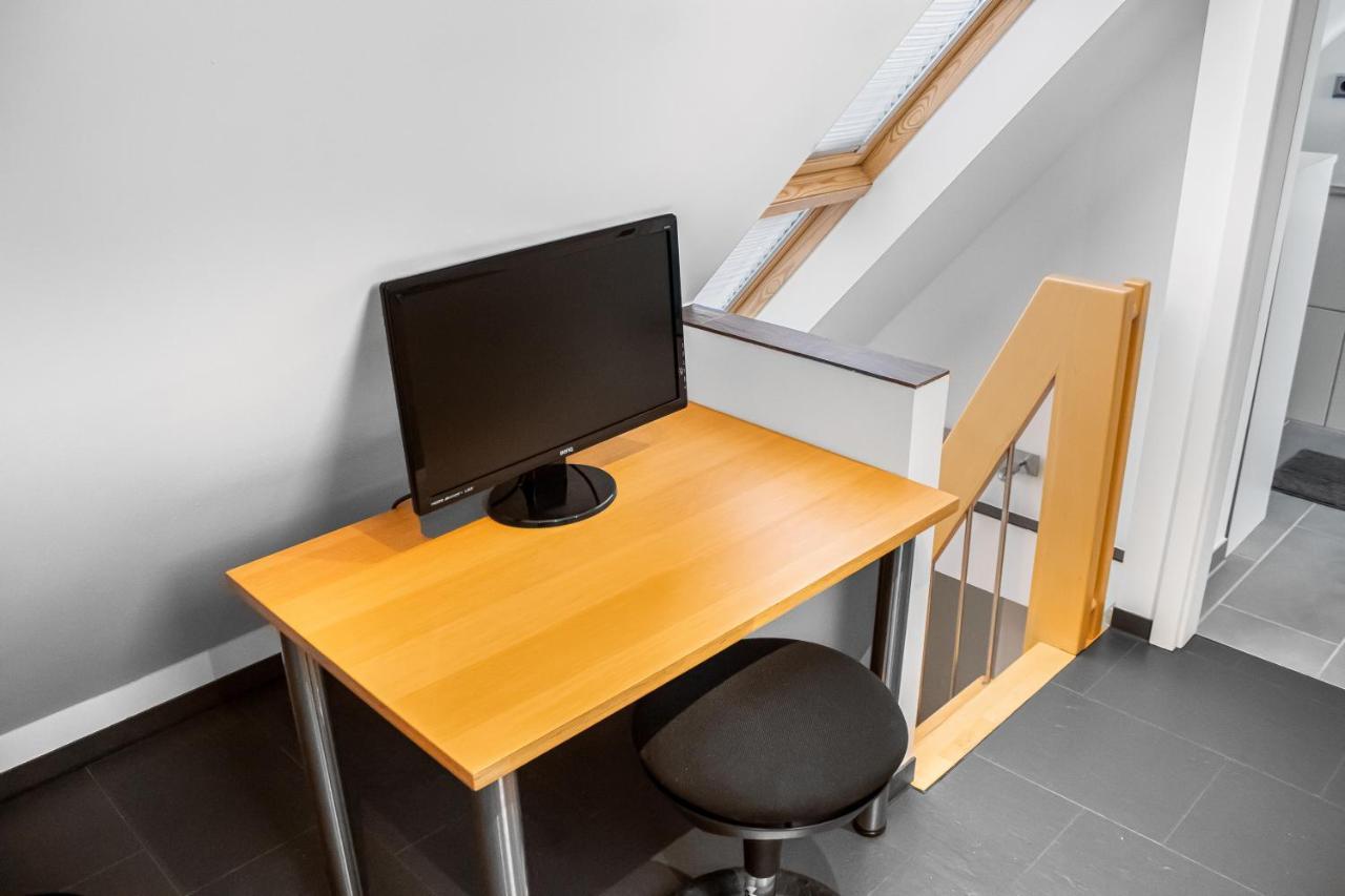 Gesamte - Buero - Kueche - Netflix Apartment Nürnberg